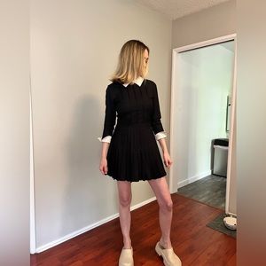 L’ecole desFemmes school uniform dress.